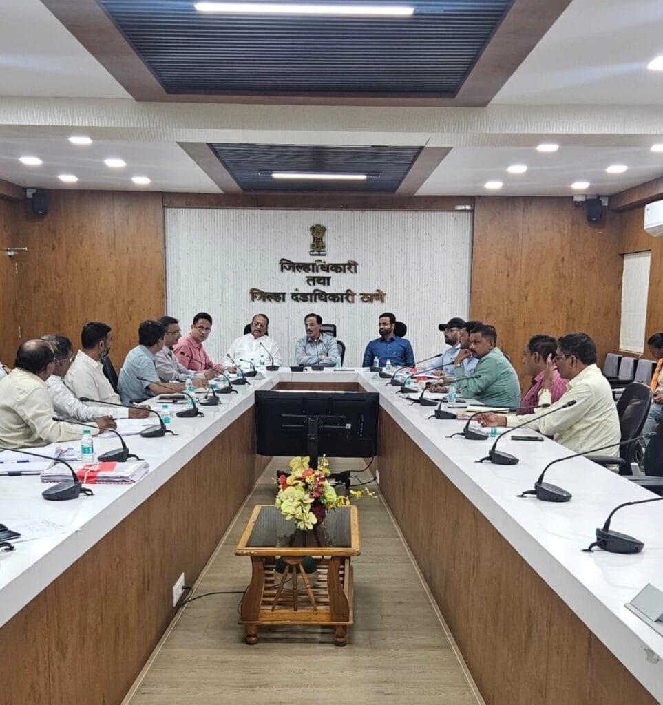 BadlapurCity | काळू धरण प्रकल्पाच्या भूसंपादन व पुनर्वसनाबाबत जिल्हाधिकारी कार्यालयात बैठक, आमदार किसान कथोरे यांनी मांडली शेतकऱ्यांची भूमिका 1 492456153 1351678199743292 7720352552280970216 n