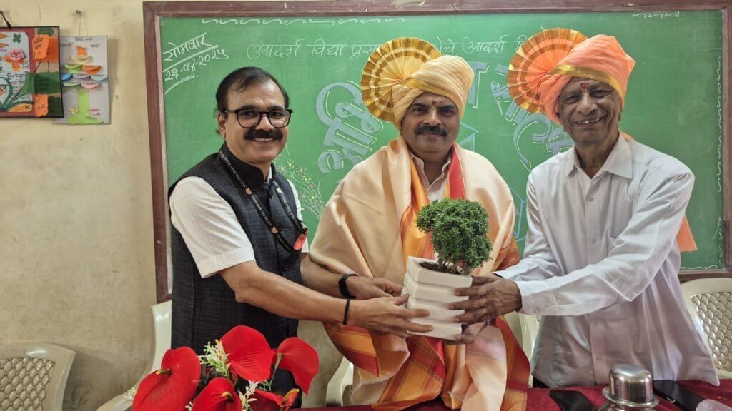 BadlapurCity | तावली हिल्सवरील जैवविविधतेवर अभिनव संशोधन 1 WhatsApp Image 2025 04 22 at 07.43.08