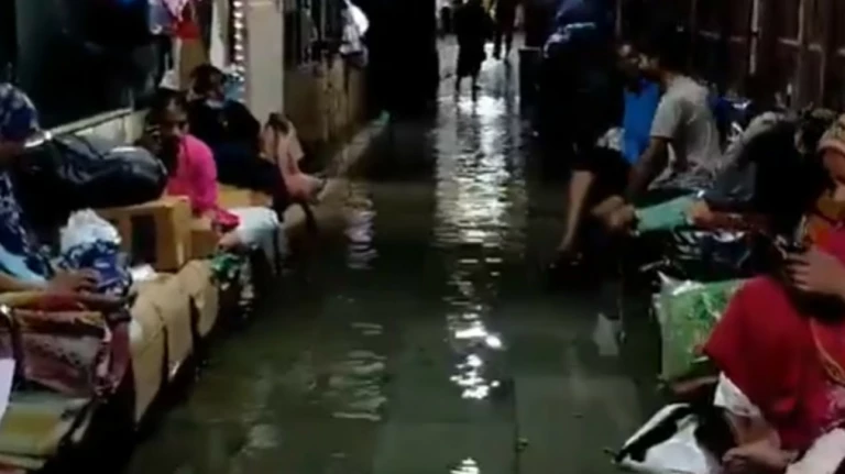 Bombay hc orders immediate action on kem hospital waterlogging issues.1578947368421&height=631&w=768&width=1238