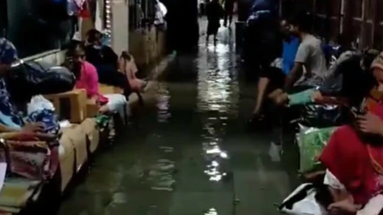 Bombay hc orders immediate action on kem hospital waterlogging, issues notice to bmc amid monsoon flooding concerns