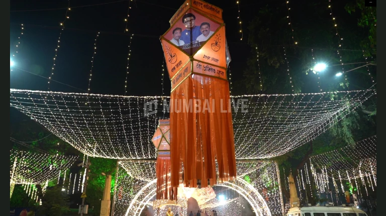 Markets are bustling for diwali shopping.1578947368421&height=781&w=768&width=1321