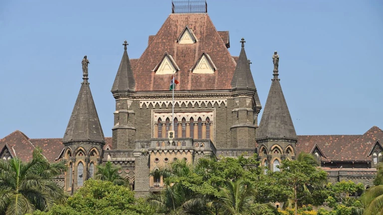 Mumbai hc slams bmc for tolerating illegal encroachments on powai.1578947368421&height=768&w=768&width=1368