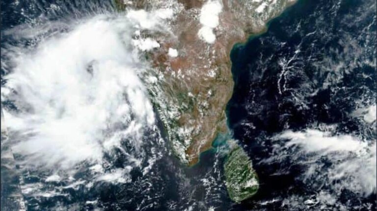 Storm forecast for maharashtra | महाराष्ट्रात वादळाचा अंदाज