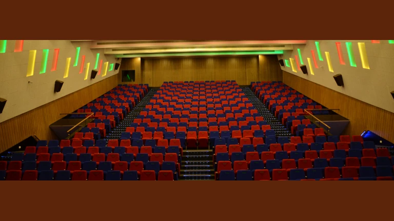 मुंबईत नाट्यगृहांच्या भाड्यात दरवर्षी 5% वाढ 4 मुंबईत नाट्यगृहांच्या भाड्यात दरवर्षी 5 वाढ.1578947368421&height=500&w=768&width=1400