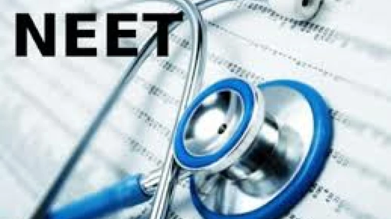 Coaching institutes protest neet paper leak at mmumbais azad maidan demand one nation, one syllabus 4 Coaching institutes protest neet paper leak at mmumbais azad maidan.1578947368421&height=194&w=768&width=259