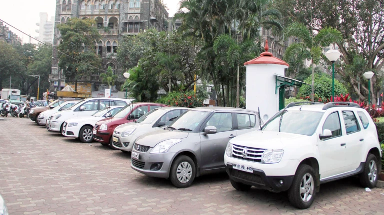 Mumbai traffic update temporary no parking rules imposed on worlis.1578947368421&height=768&w=768&width=1368