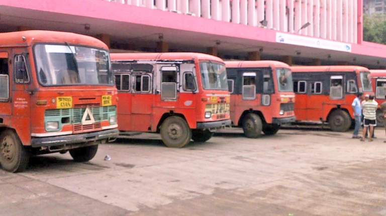 Thane activists demand immediate fire audit of all msrtc buses.1578947368421&height=768&w=768&width=1368
