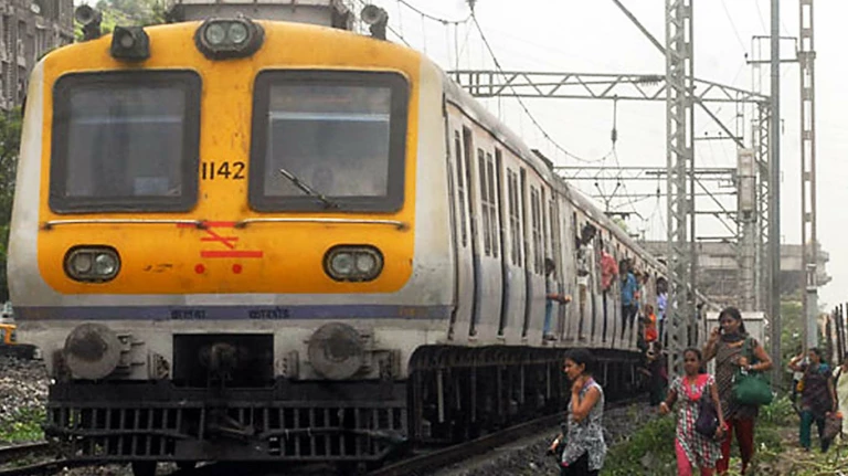 दादर स्थानकात शुक्रवार शनिवार मेगा ब्लॉक.1578947368421&height=768&w=768&width=1368